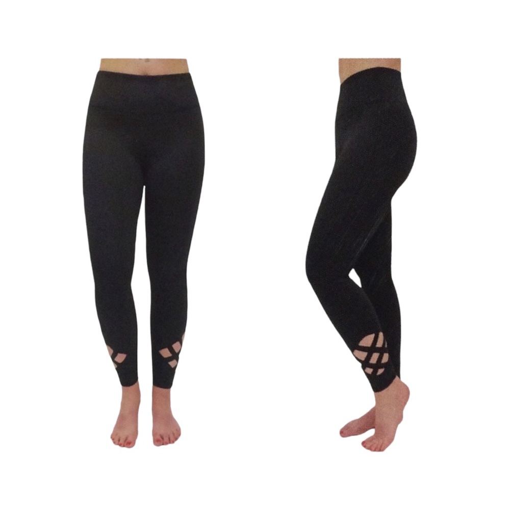 Active Life Lattice Activewear Leggings Criss Cross details at bottom Black S